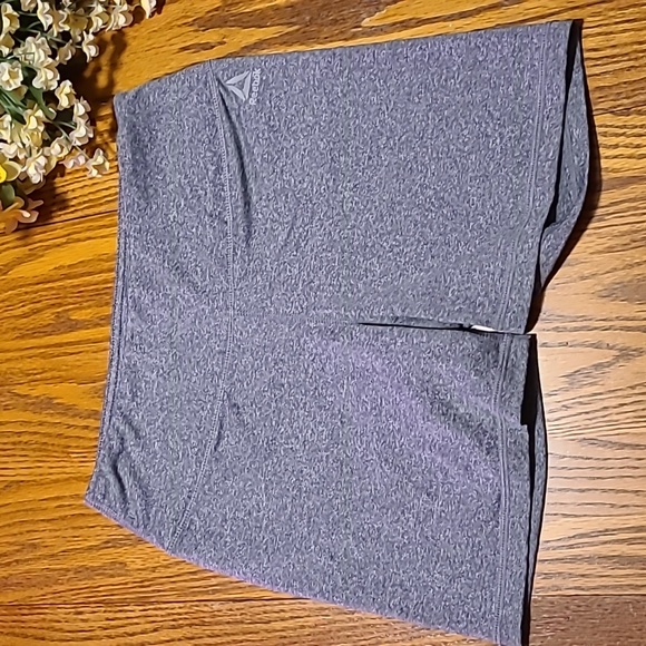 Reebok Athletic Bike Shorts  - Ladies Small - Picture 2 of 9